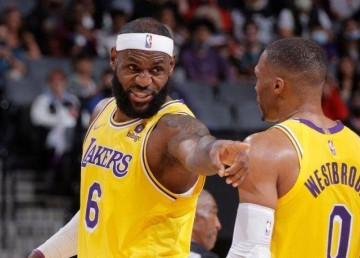 V站体育新闻-詹皇脚踝伤势已彻底恢复 常规赛蓄力季后赛爆发？