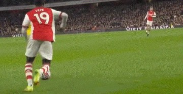 V站体育资讯-【英超】奥巴头筹 拉卡泽特读秒救主 阿森纳2比2平